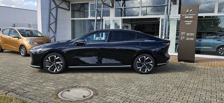 Mazda 6e