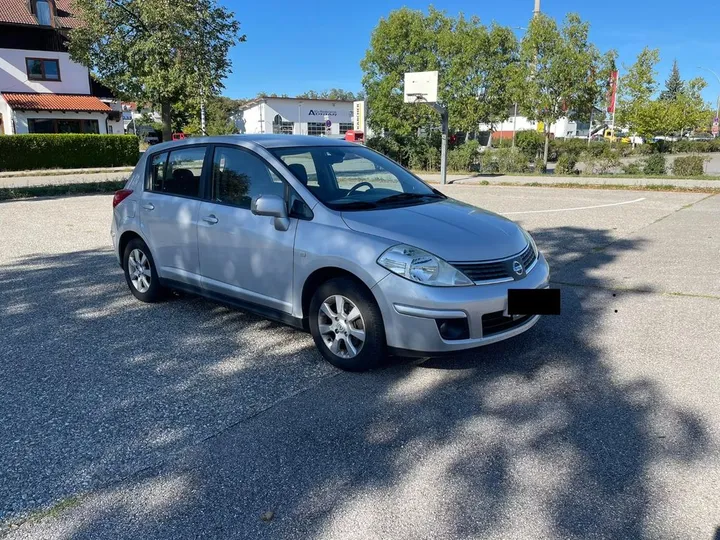 Nissan Tiida