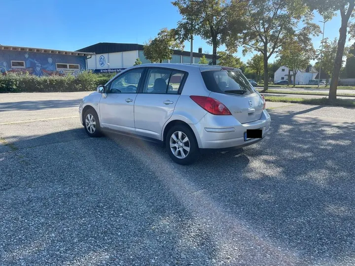 Nissan Tiida