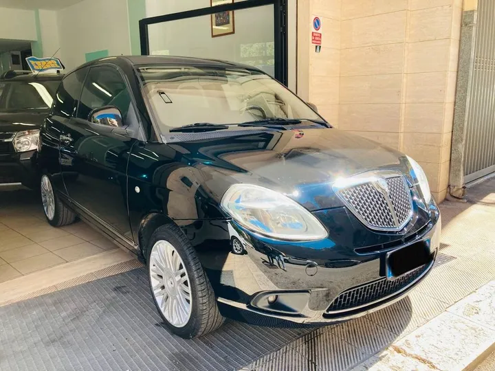 Lancia Ypsilon