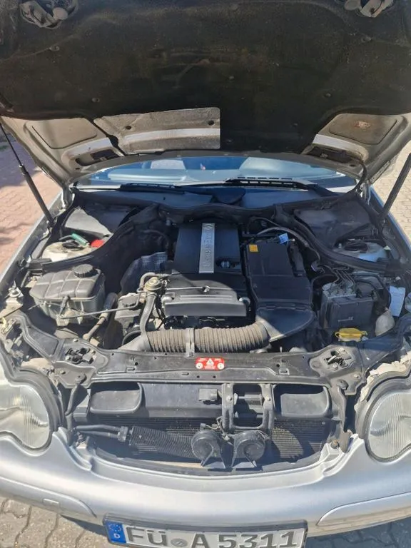 Mercedes-Benz C 180