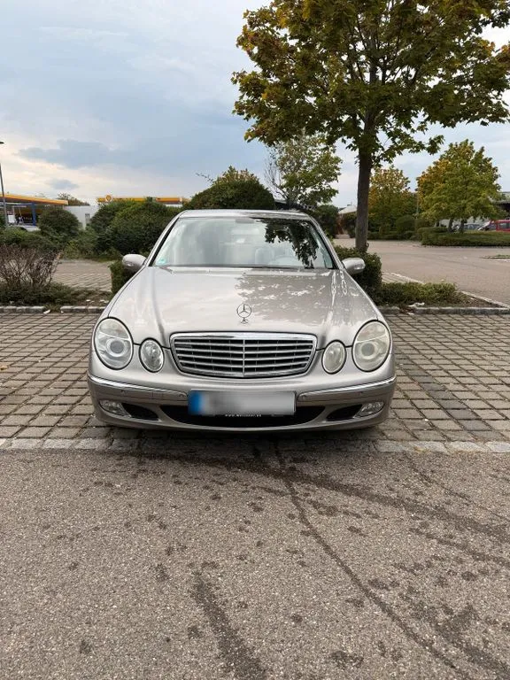 Mercedes-Benz E 320