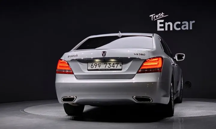 Hyundai Equus