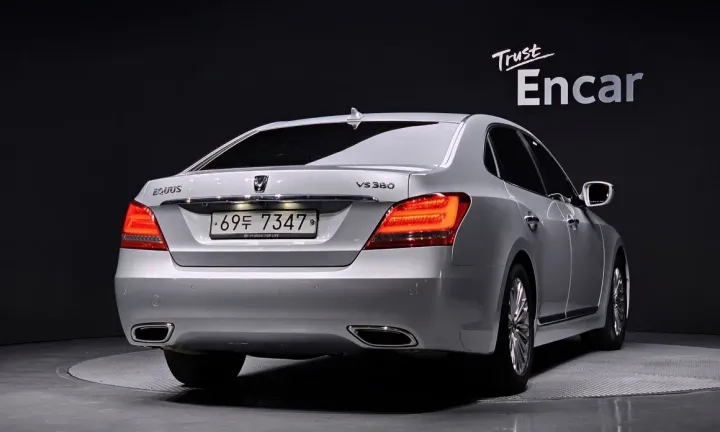Hyundai Equus