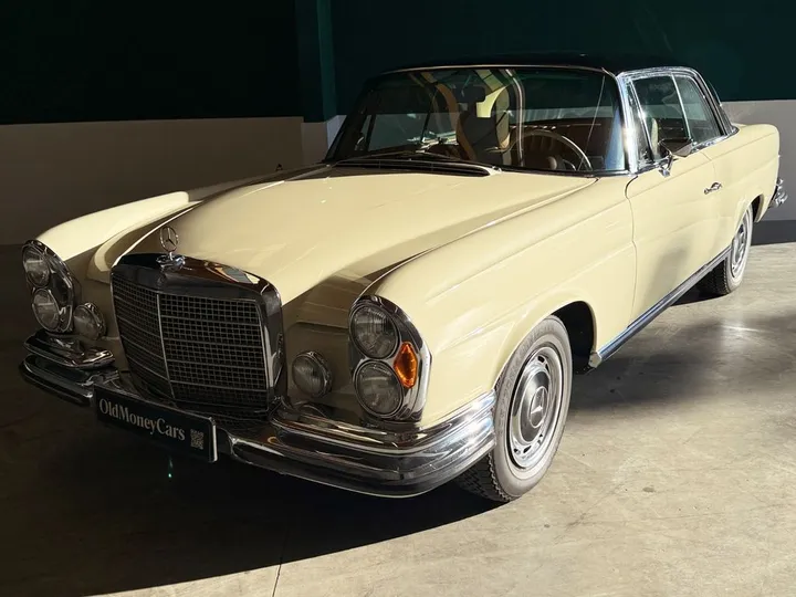 Mercedes-Benz 280