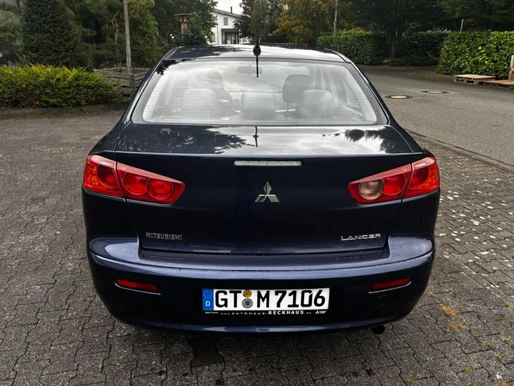 Mitsubishi Lancer