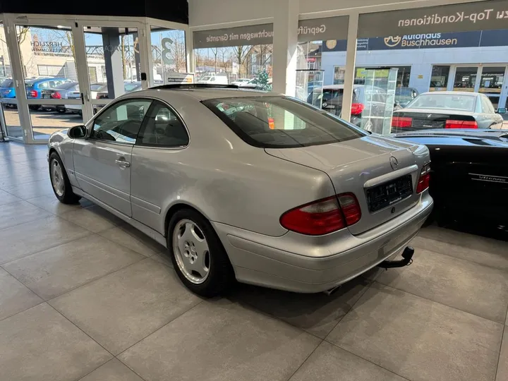 Mercedes-Benz CLK 200