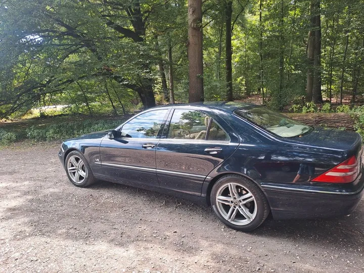 Mercedes-Benz 320