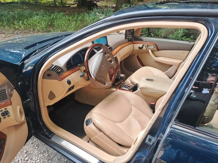 Mercedes-Benz 320