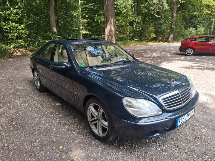 Mercedes-Benz 320
