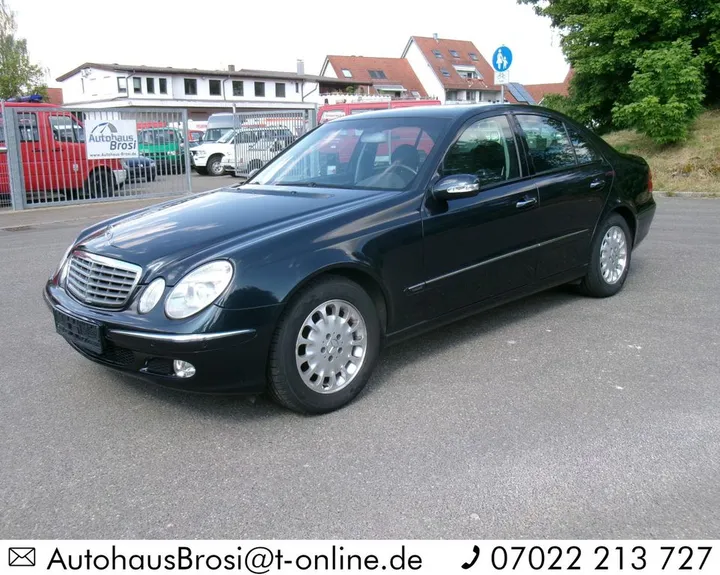 Mercedes-Benz E 240