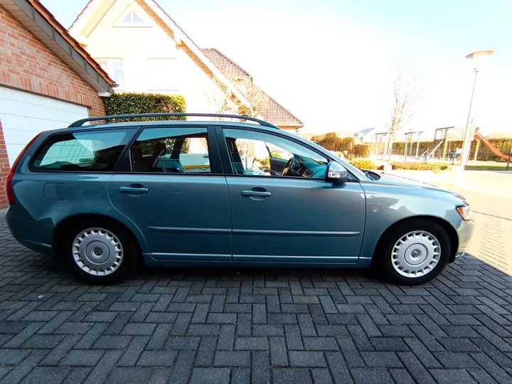 Volvo V50