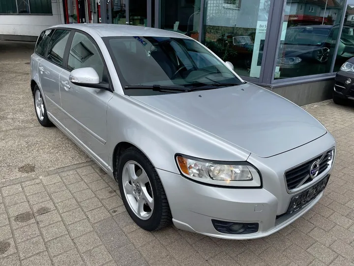 Volvo V50