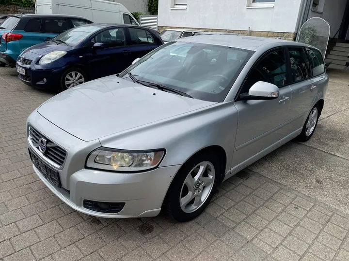 Volvo V50