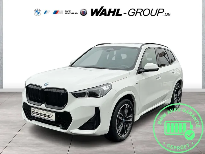 BMW iX1