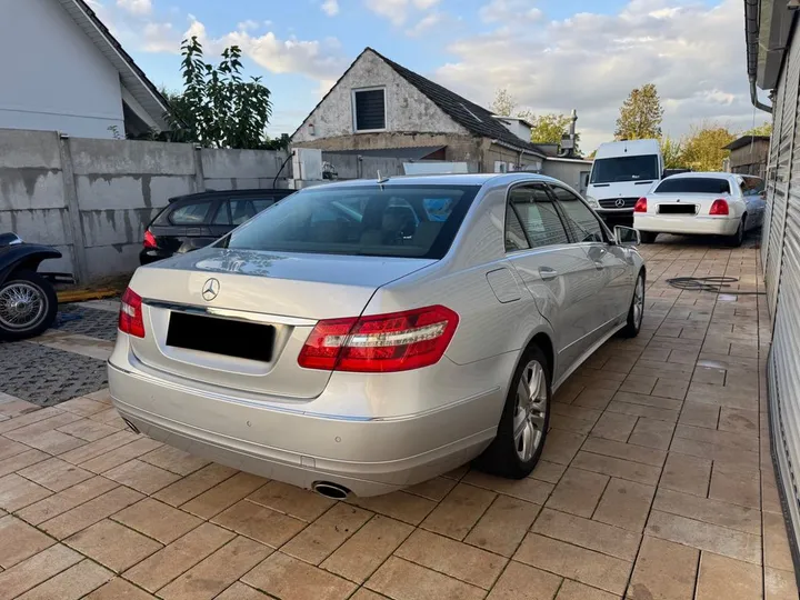 Mercedes-Benz E 350