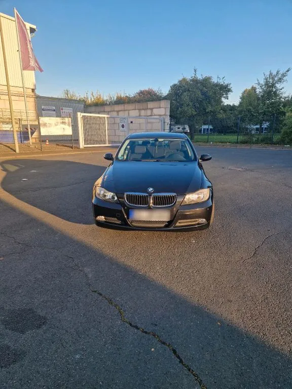BMW 320