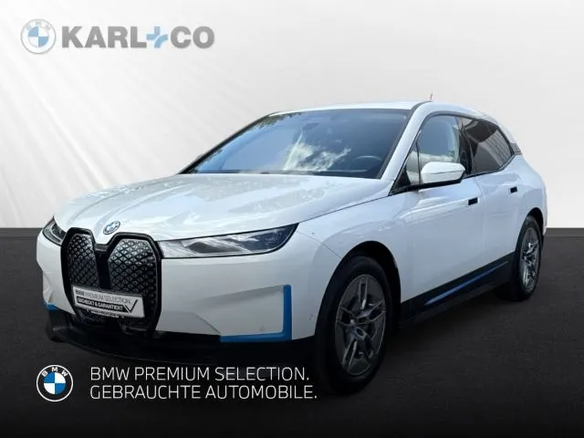 BMW iX