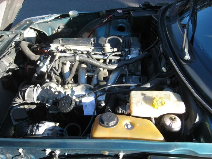 Saab 900
