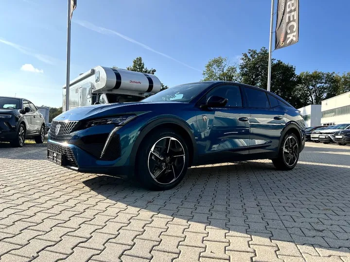 Peugeot 408