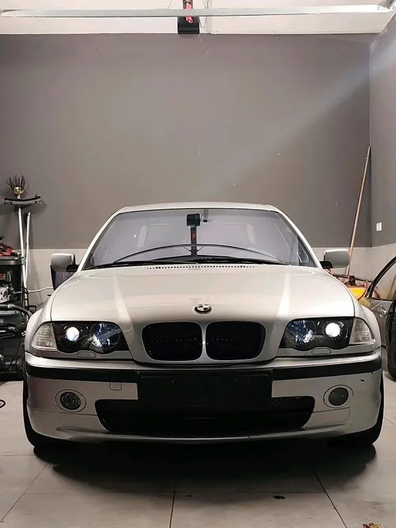 BMW 325