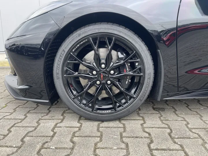 Corvette C8