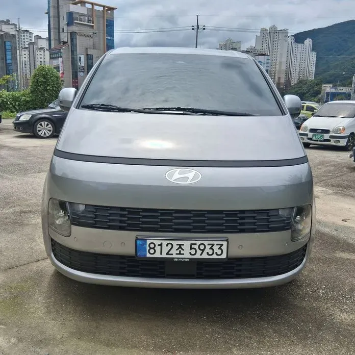 Hyundai Staria