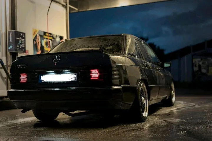 Mercedes-Benz 190