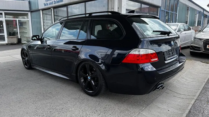 BMW 525