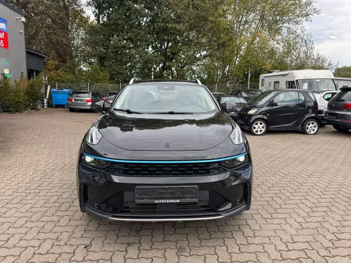 Lynk&Co 01