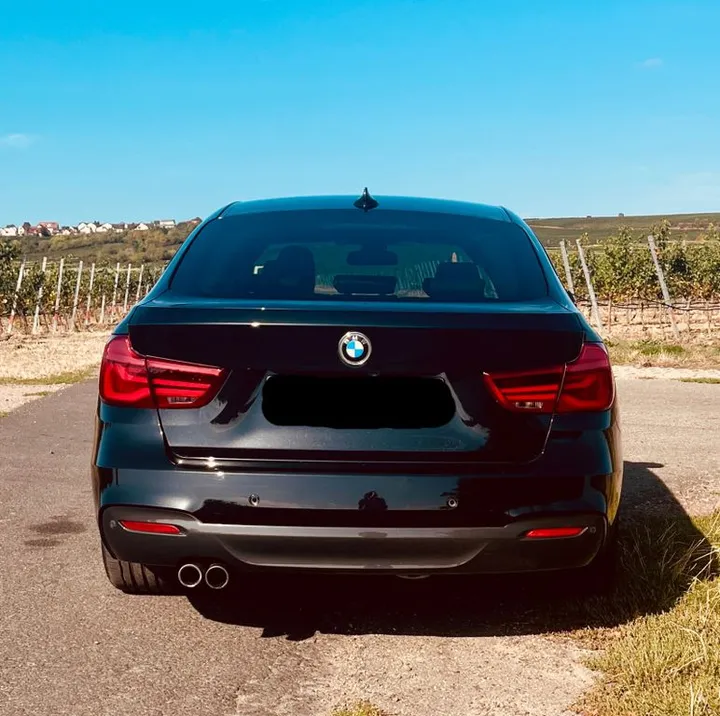BMW 330 Gran Turismo
