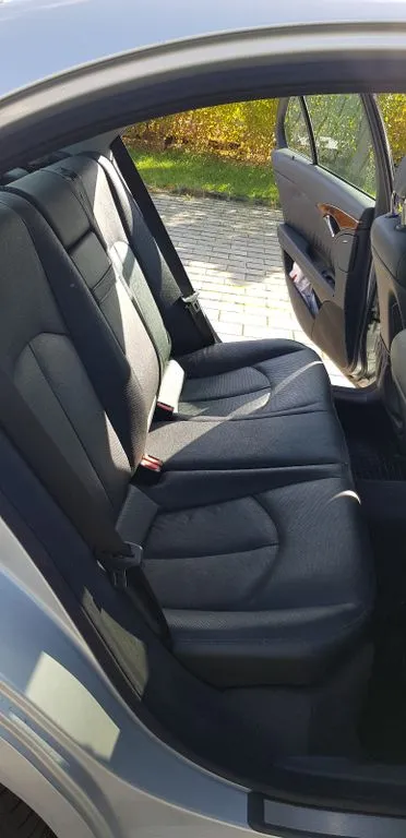 Mercedes-Benz E 320
