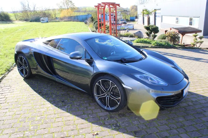 McLaren MP4-12C