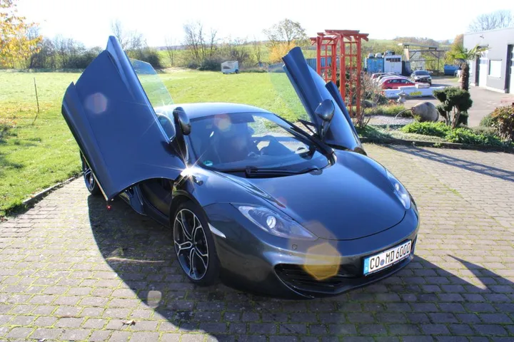 McLaren MP4-12C