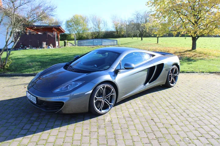 McLaren MP4-12C