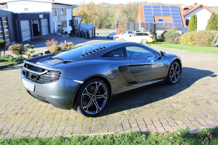 McLaren MP4-12C
