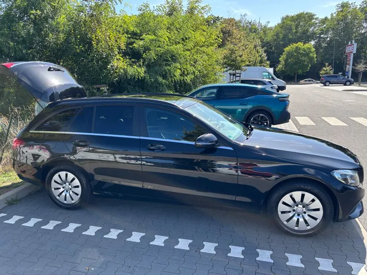 Mercedes-Benz C 220