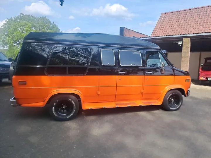 Chevrolet Chevy Van