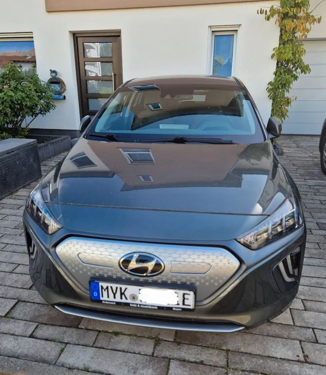 Hyundai IONIQ