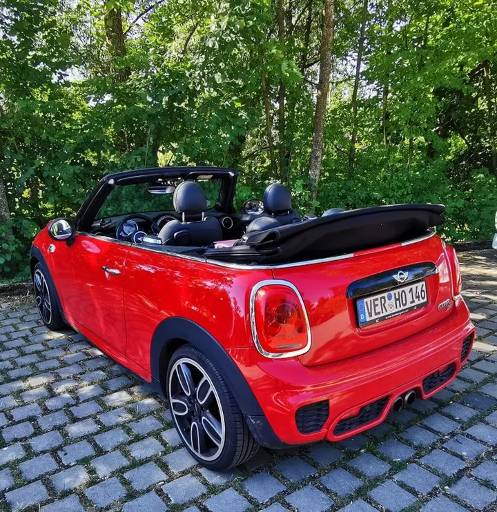 MINI Cooper SD Cabrio