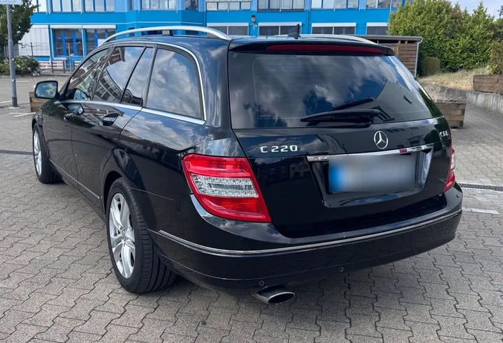 Mercedes-Benz C 220