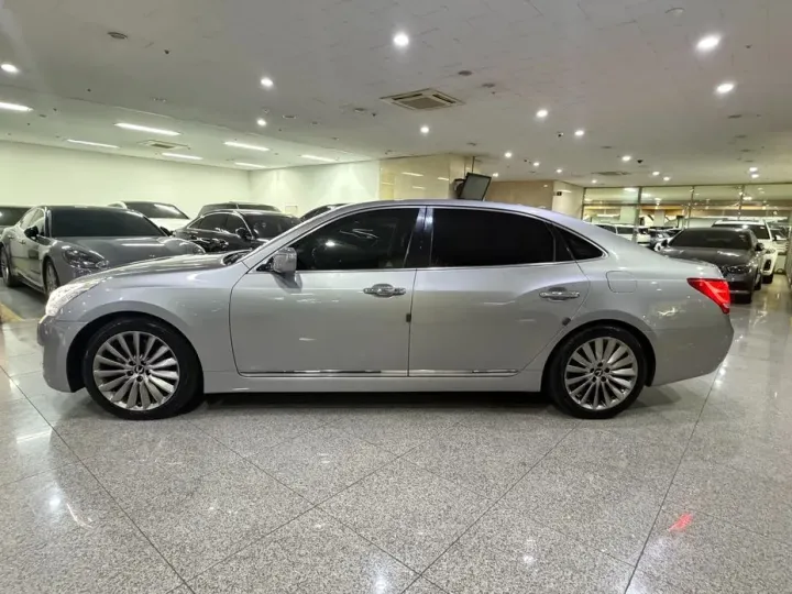 Hyundai Equus