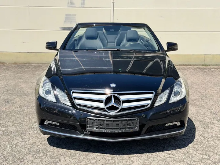 Mercedes-Benz E 200