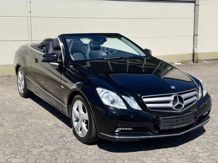 Mercedes-Benz E 200