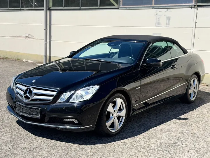 Mercedes-Benz E 200