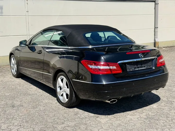 Mercedes-Benz E 200