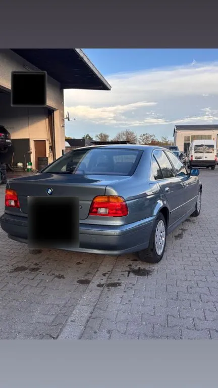 BMW 525