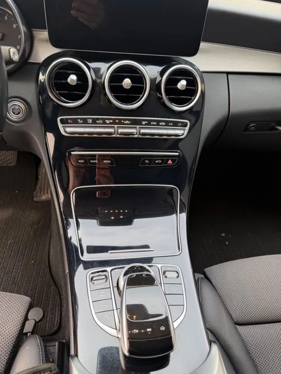 Mercedes-Benz C 180