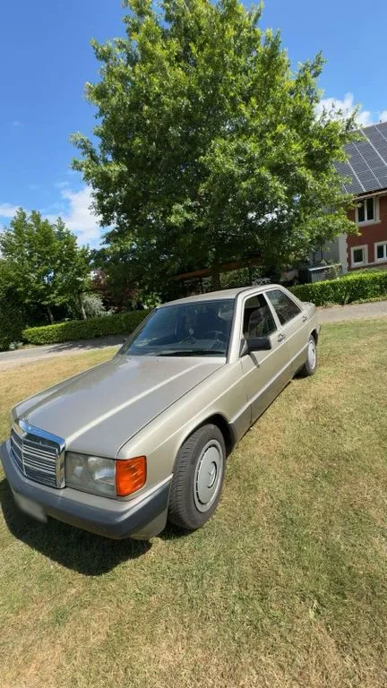 Mercedes-Benz 190