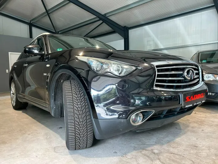 Infiniti FX
